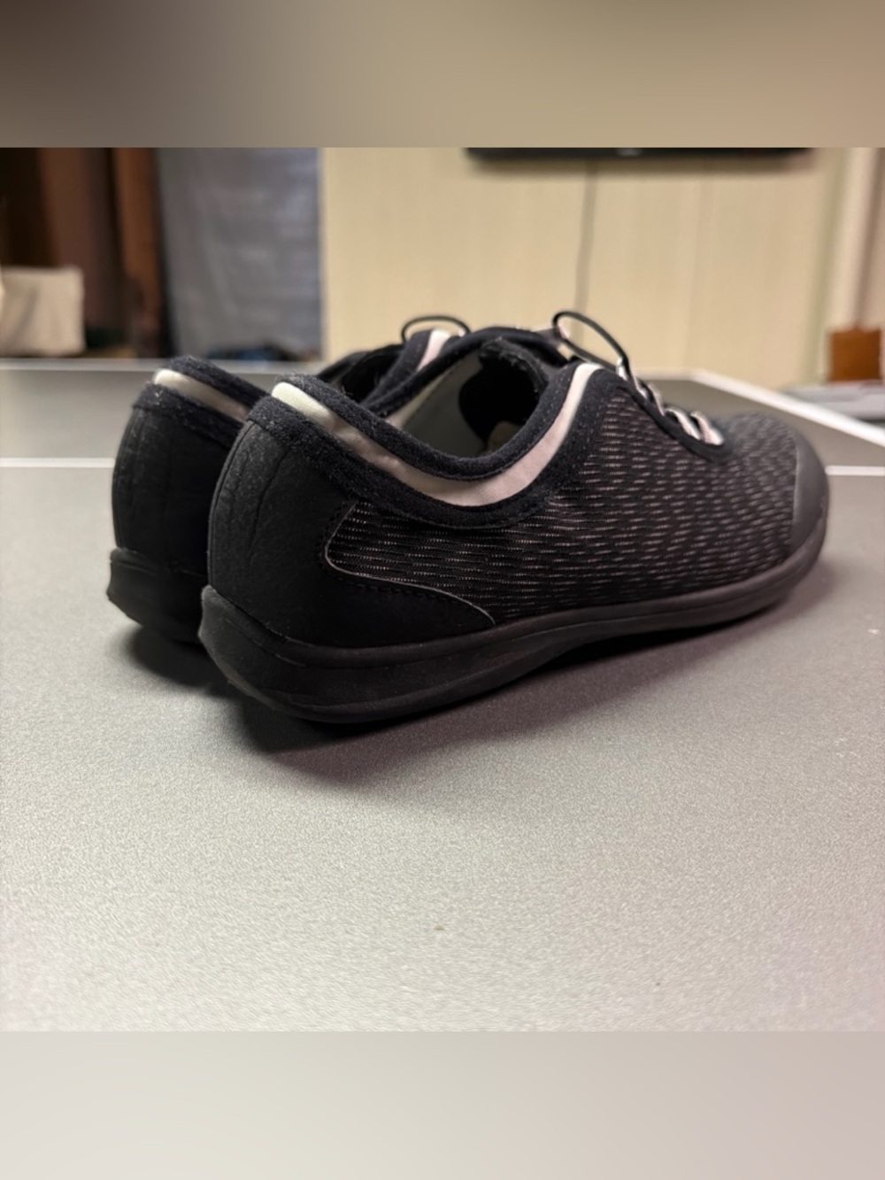 Clarks Cloudsteppers Dowling Pearl Women’s Size 8.5 Black Slip-On Sneakers - Picture 6 of 9